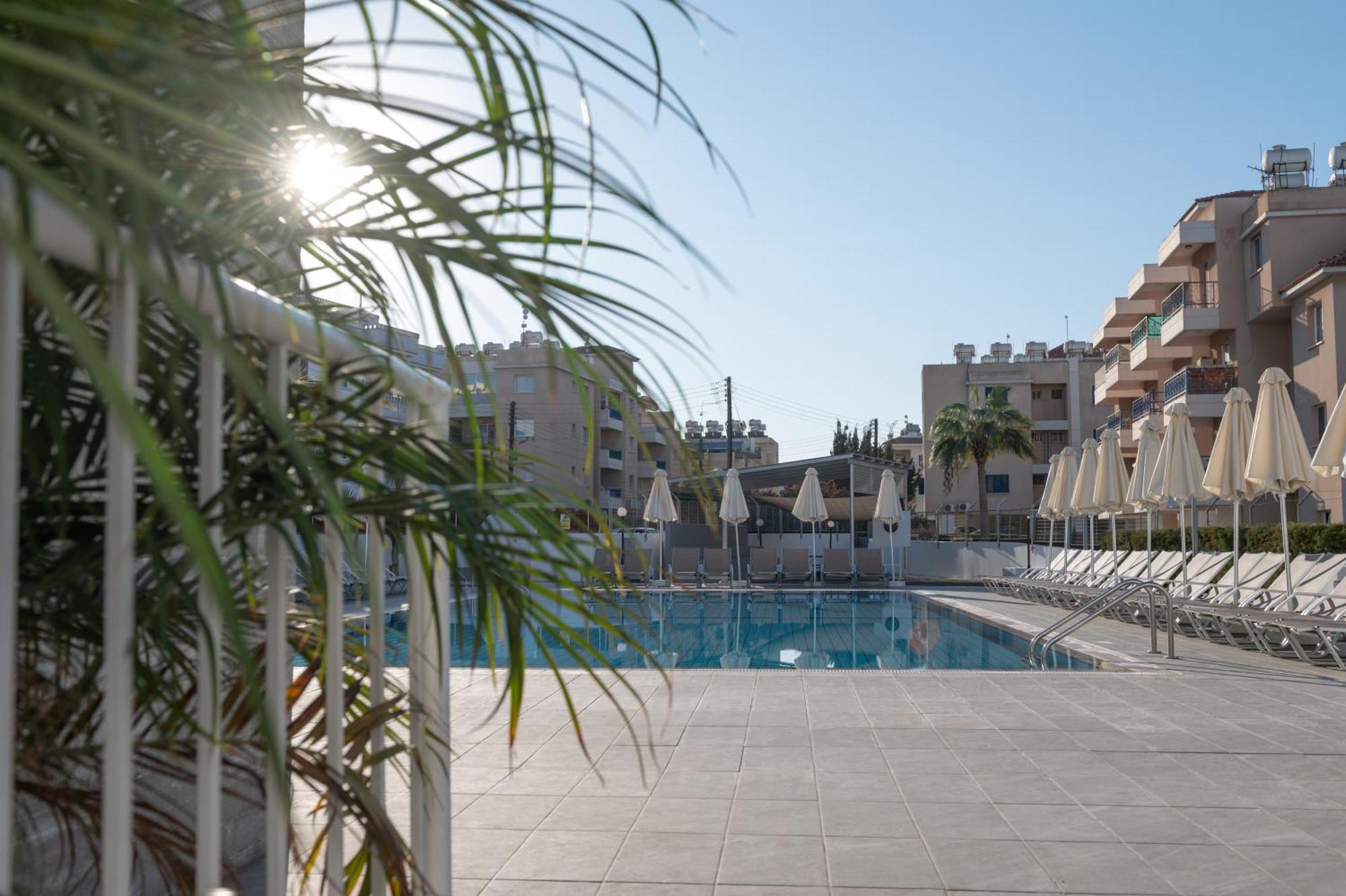 Kefalos Damon Hotel Apartments Paphos 外观 照片