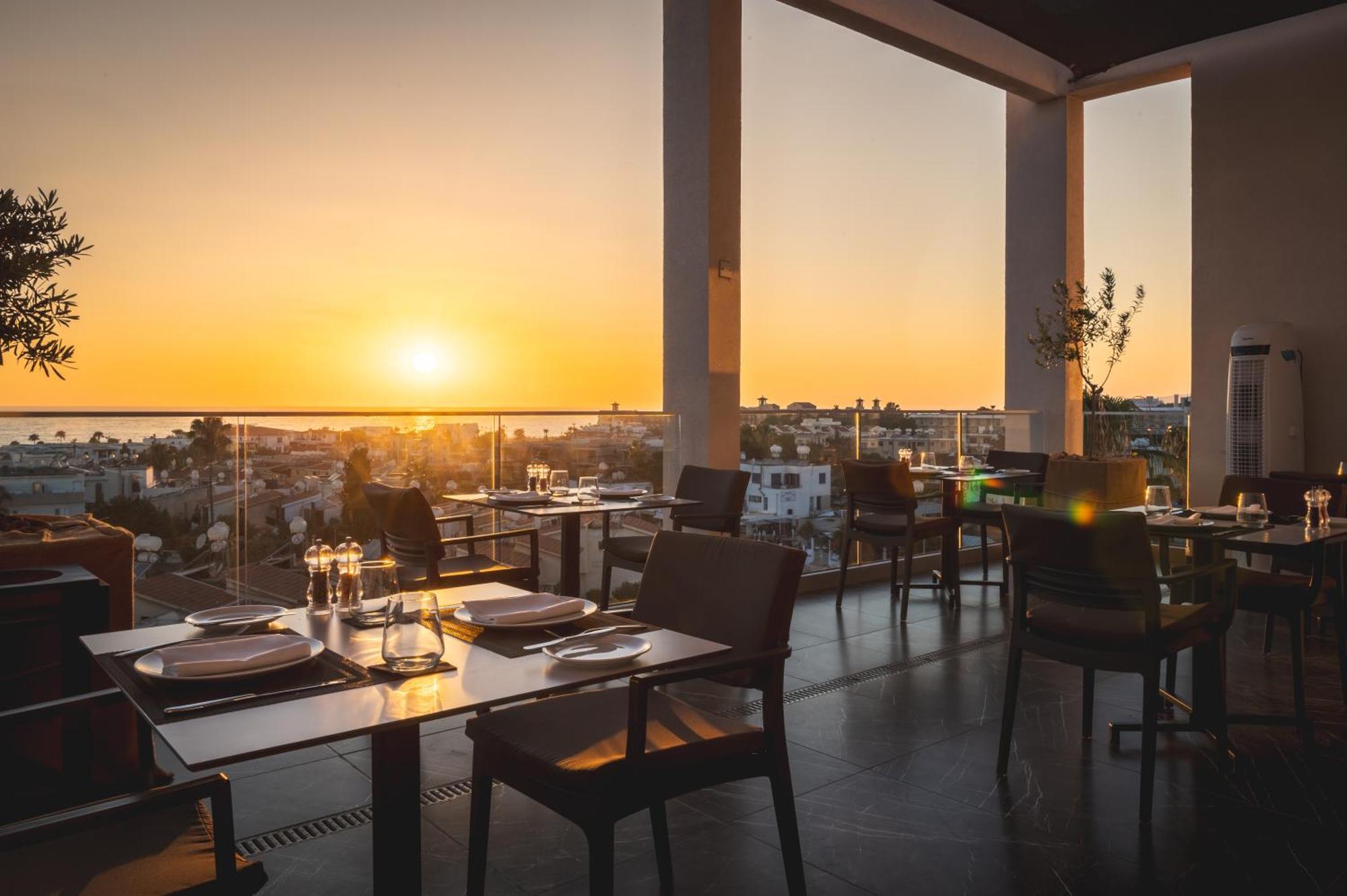 Kefalos Damon Hotel Apartments Paphos 外观 照片