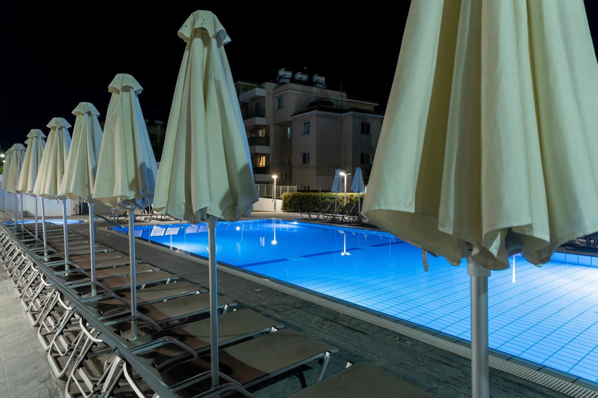Kefalos Damon Hotel Apartments Paphos 外观 照片