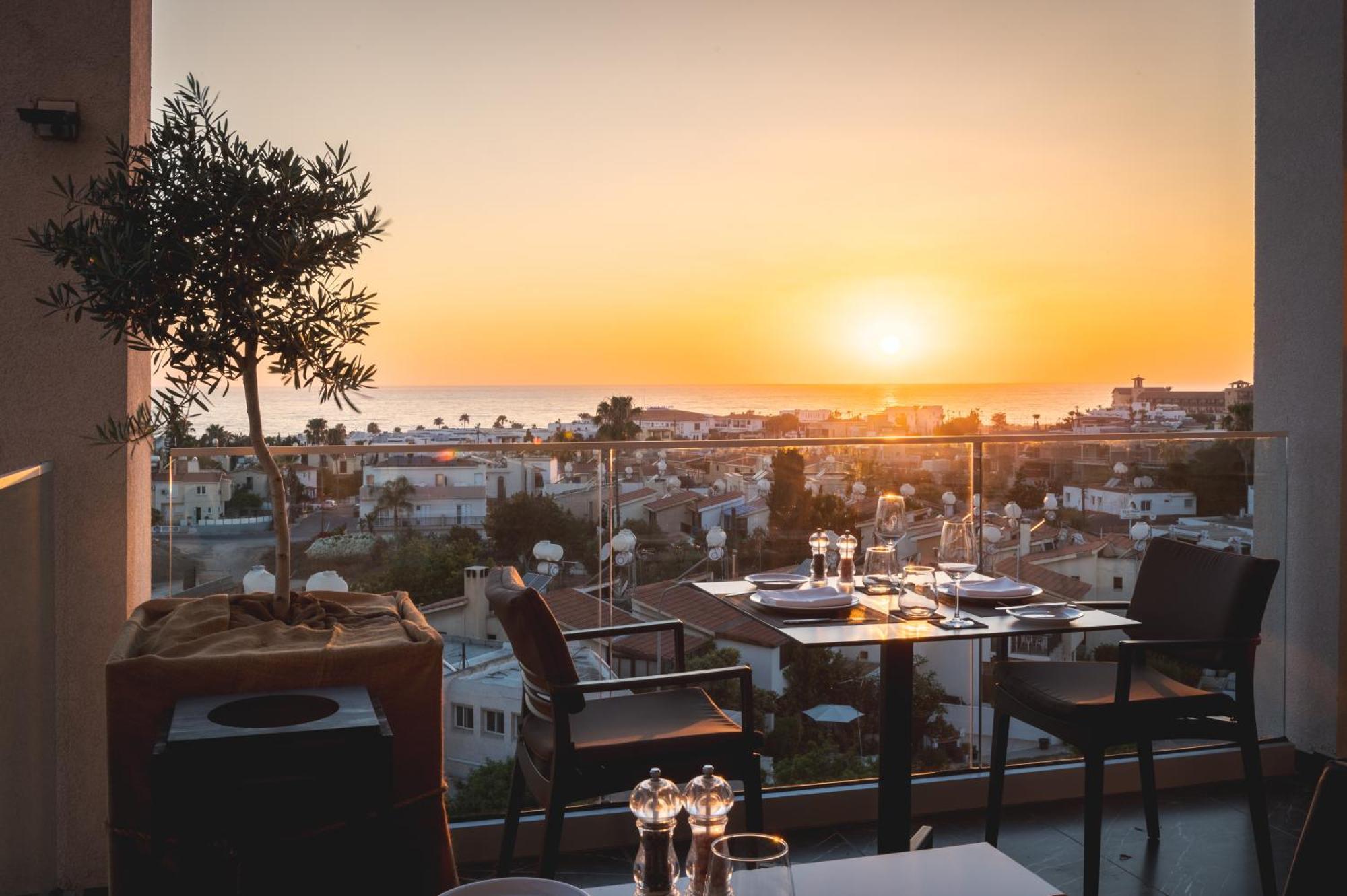 Kefalos Damon Hotel Apartments Paphos 外观 照片