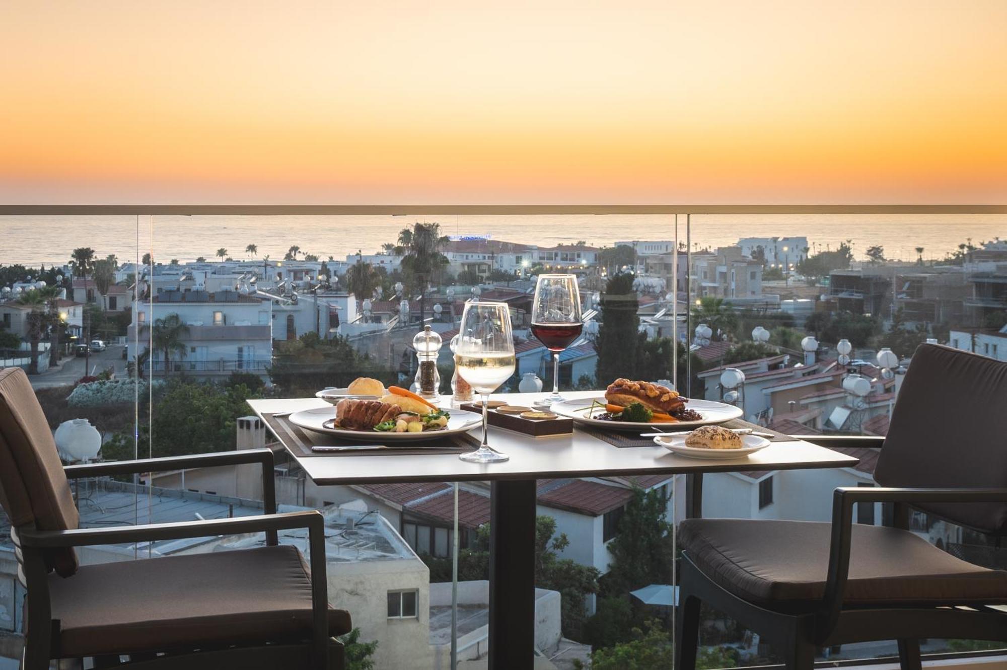Kefalos Damon Hotel Apartments Paphos 外观 照片