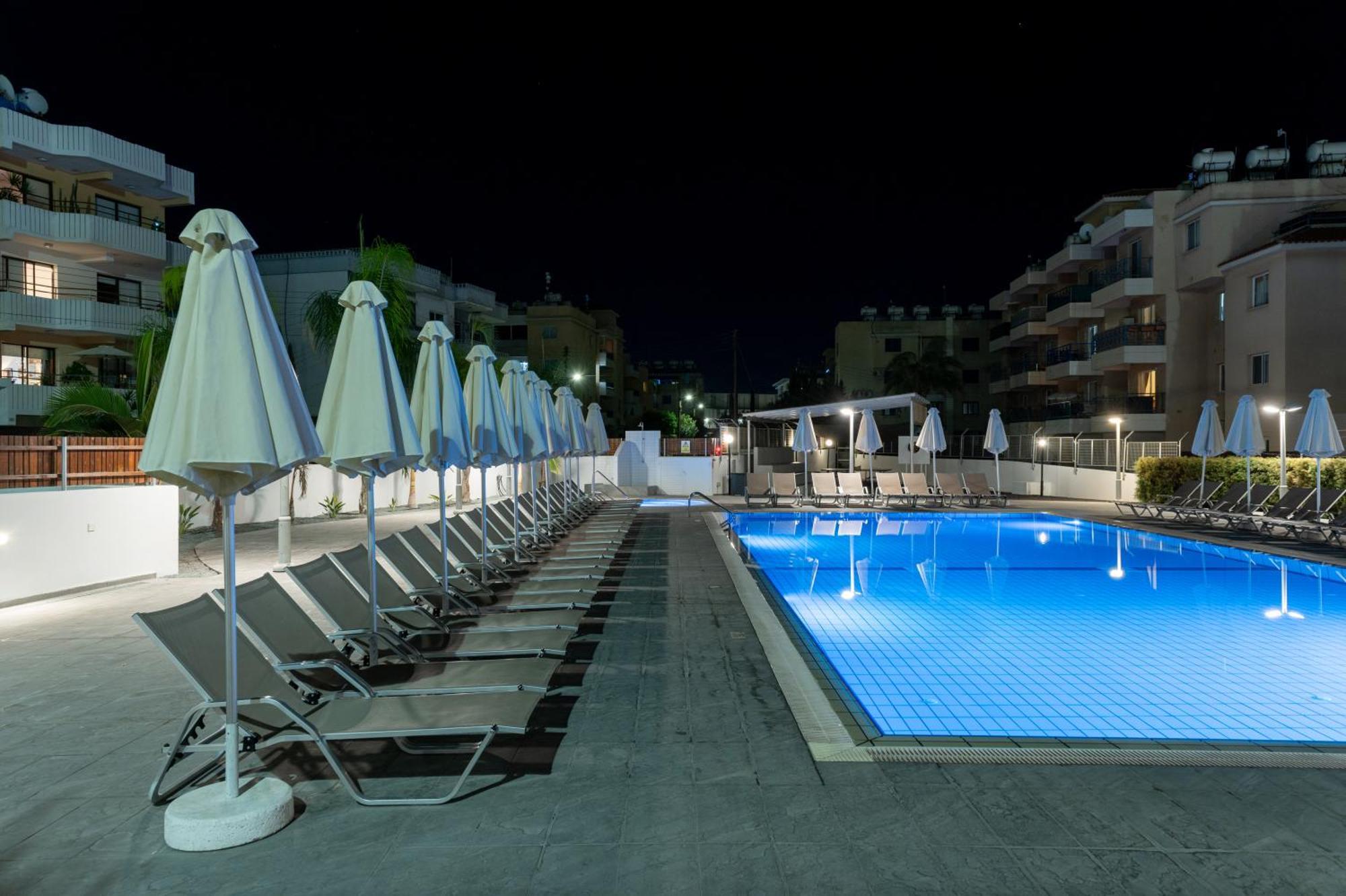 Kefalos Damon Hotel Apartments Paphos 外观 照片