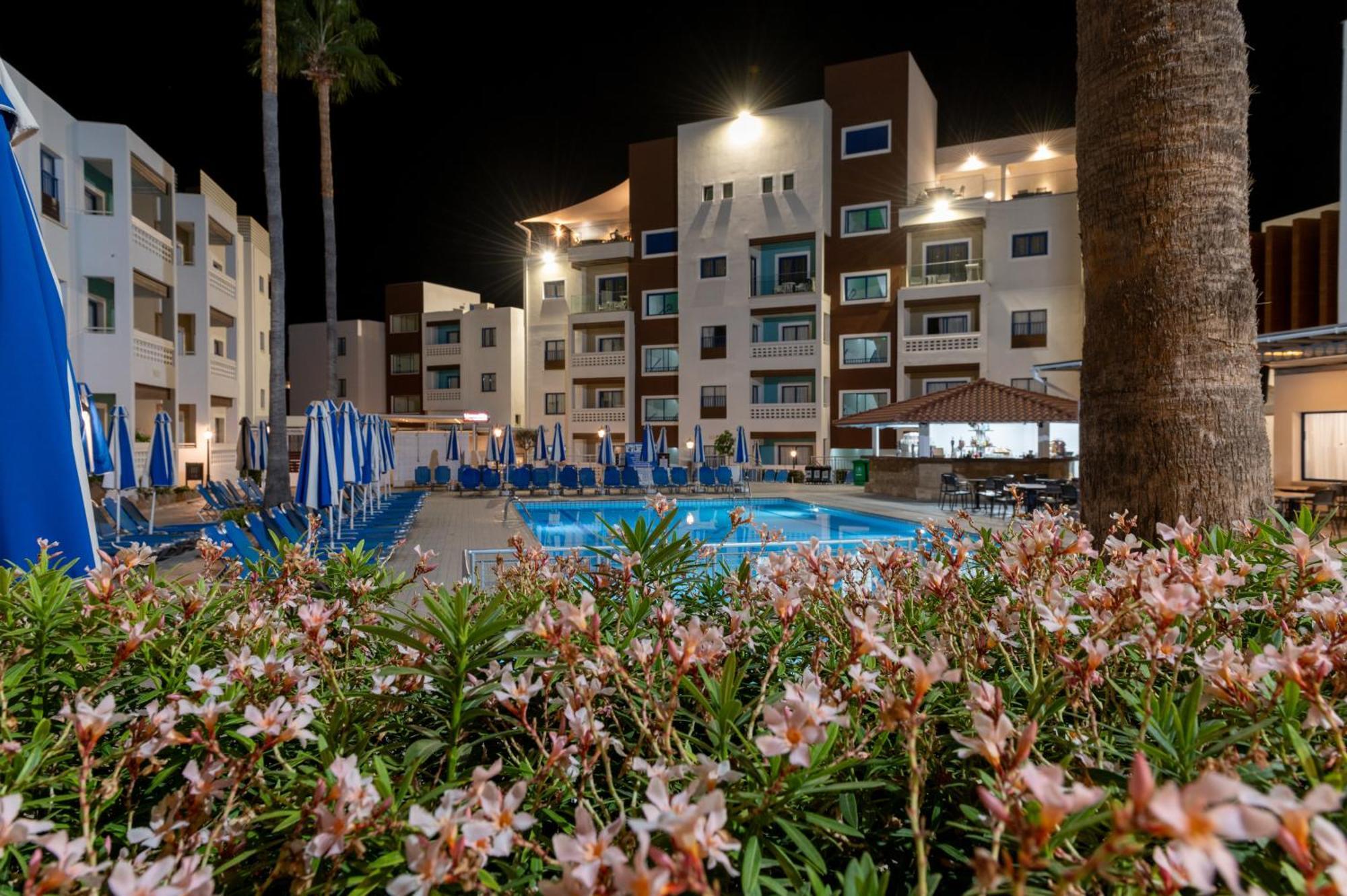 Kefalos Damon Hotel Apartments Paphos 外观 照片