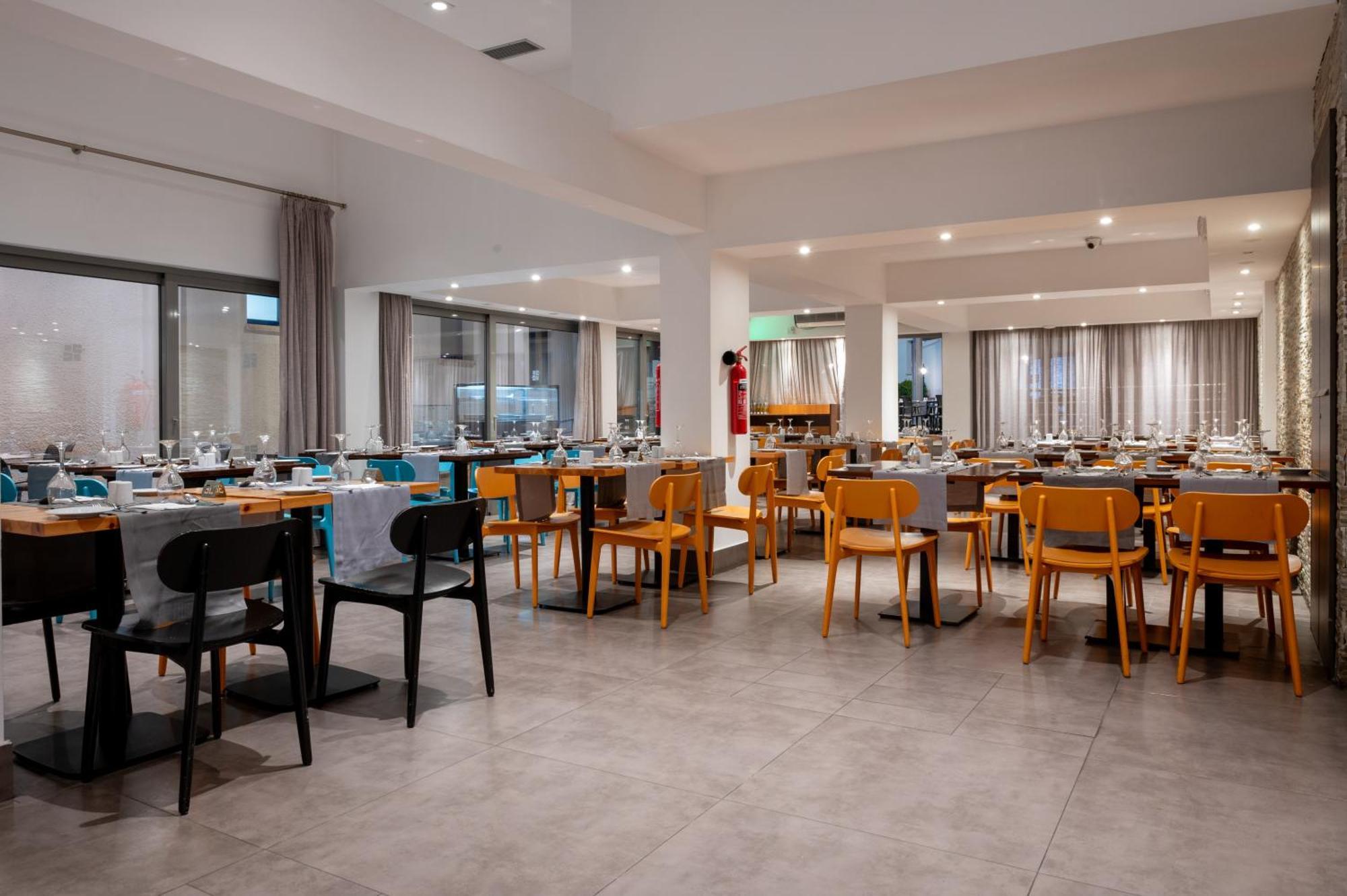 Kefalos Damon Hotel Apartments Paphos 外观 照片